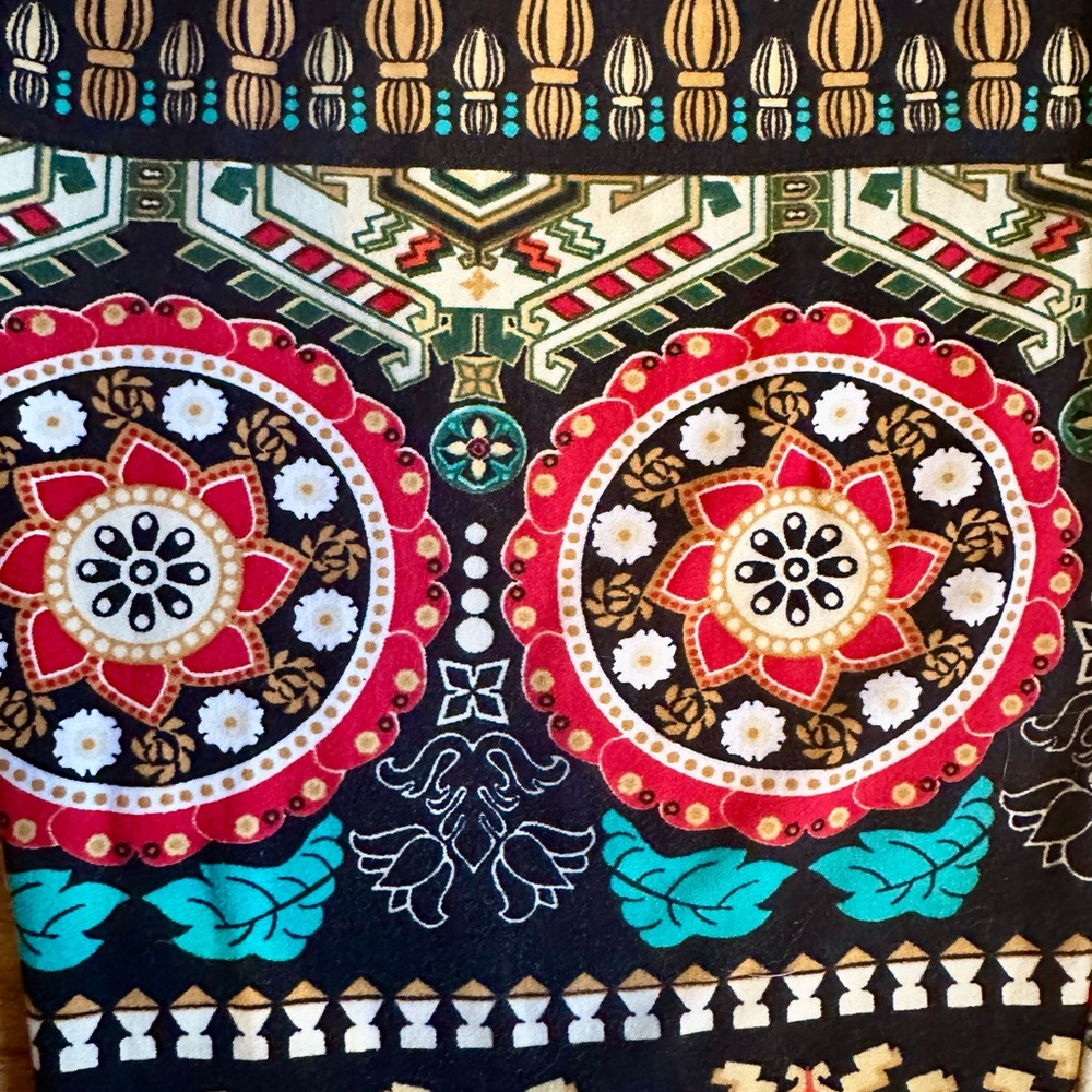 WinWin Multicolor Patterned Joggers - Picture 5 of 7
